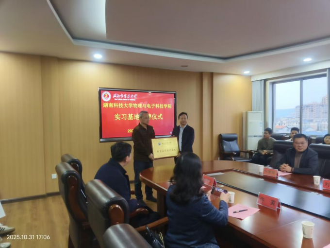 3f7919dbb3e6424ca1693d5cb5e8a099.png 3f7919dbb3e6424ca1693d5cb5e8a099.png